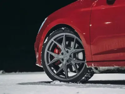Keskin KT19N palladium painted – Montiert an einem Seat Leon im Winter