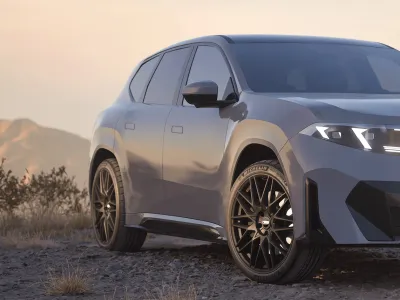CMS C25 Black Matt – Montiert an einem SUV