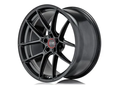 OZ Racing Estrema GT HLT Hyper Titanium – Schrägansicht mit Felgenbett