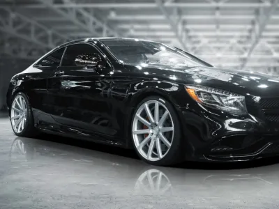 Corspeed Deville Silver-brushed-Surface – Montiert am Mercedes S-Klasse Coupé