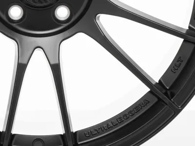 OZ Racing Ultraleggera HLT Matt Black – Speichen mit Schriftzügen Ultraleggera und HLT