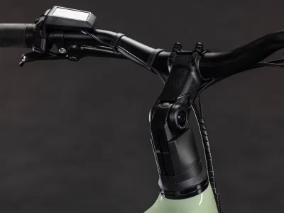 Cube Kathmandu Hybrid ONE 800 in pea´n´green (Pastellgrün) – Cockpit mit Bosch Purion 200 und verstellbarem Vorbau, Studiofoto