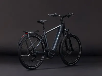 Cube Kathmandu Hybrid ONE 800 in metallicgrey´n´grey (Metallicgrau) – 3/4-Ansicht hinten rechts, Diamant